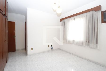 Quarto 1 - Suíte de casa para alugar com 3 quartos, 274m² em Vila Paulicéia, São Paulo