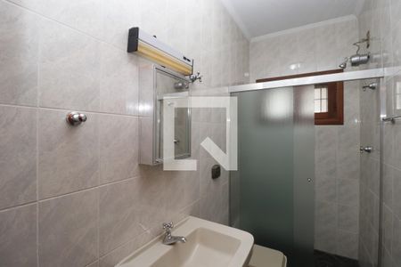 Casa à venda com 274m², 3 quartos e 4 vagasBanheiro de serviço