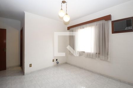 Casa à venda com 274m², 3 quartos e 4 vagasQuarto 1 - Suíte