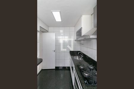 Apartamento para alugar com 134m², 3 quartos e 2 vagas Apartamento para alugar com 134m², 3 quartos e 2 vagasCozinha e Área de Serviço