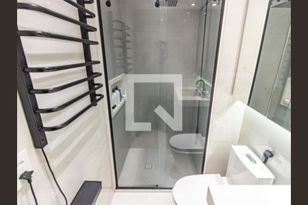 Banheiro de apartamento para alugar com 1 quarto, 33m² em Brás, São Paulo