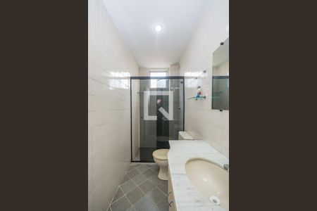 Banheiro Social de apartamento para alugar com 2 quartos, 58m² em Carlos Prates, Belo Horizonte