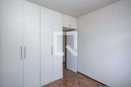 Quarto 1 de apartamento para alugar com 2 quartos, 58m² em Carlos Prates, Belo Horizonte