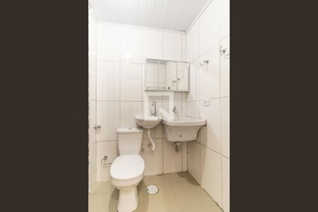 Banheiro de kitnet/studio à venda com 1 quarto, 28m² em Vila Buarque, São Paulo