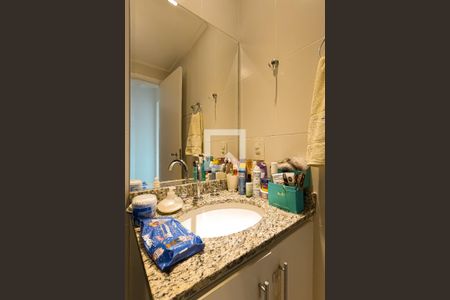 Apartamento à venda com 69m², 2 quartos e 1 vaga Apartamento à venda com 69m², 2 quartos e 1 vagaBanheiro