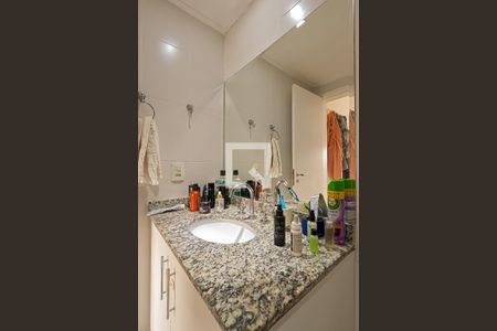 Apartamento à venda com 69m², 2 quartos e 1 vaga Apartamento à venda com 69m², 2 quartos e 1 vagaBanheiro da Suíte