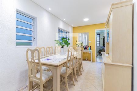 Casa para alugar com 260m², 4 quartos e 2 vagas Casa para alugar com 260m², 4 quartos e 2 vagasSala de Jantar