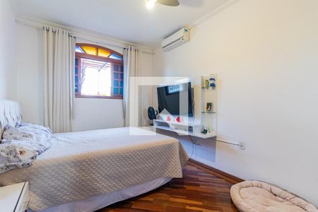 Casa para alugar com 260m², 4 quartos e 2 vagas Casa para alugar com 260m², 4 quartos e 2 vagasQuarto de Serviço