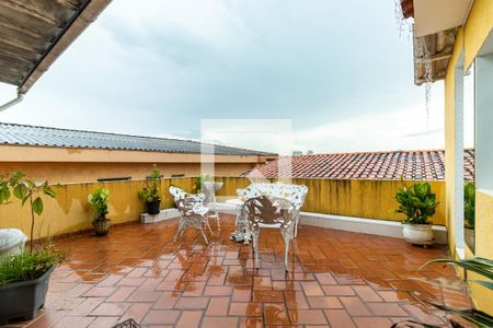 Casa para alugar com 260m², 4 quartos e 2 vagas Casa para alugar com 260m², 4 quartos e 2 vagasÁrea GourmÁrea Gourmet - Varandaet