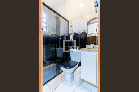 Casa para alugar com 260m², 4 quartos e 2 vagas Casa para alugar com 260m², 4 quartos e 2 vagasBanheiro 3