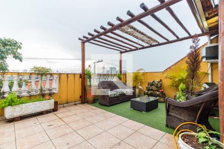 Casa para alugar com 260m², 4 quartos e 2 vagas Casa para alugar com 260m², 4 quartos e 2 vagasHall dos Quartos - Varanda