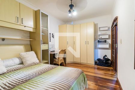 Casa para alugar com 260m², 4 quartos e 2 vagas Casa para alugar com 260m², 4 quartos e 2 vagasQuarto 1