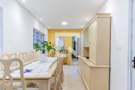 Casa para alugar com 260m², 4 quartos e 2 vagas Casa para alugar com 260m², 4 quartos e 2 vagasSala de Jantar