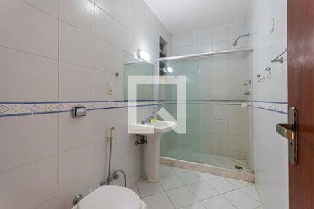 Apartamento para alugar com 68m², 2 quartos e sem vagaBanheiro