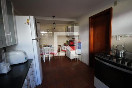 Casa à venda com 206m², 3 quartos e 3 vagas Casa à venda com 206m², 3 quartos e 3 vagasCozinha