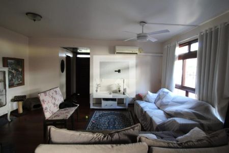 Sala de casa para alugar com 3 quartos, 206m² em São Sebastião, Porto Alegre