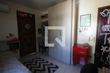 Casa à venda com 206m², 3 quartos e 3 vagas Casa à venda com 206m², 3 quartos e 3 vagasQuarto 2