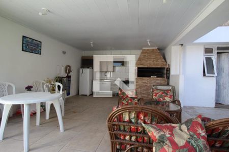 Casa à venda com 206m², 3 quartos e 3 vagas Casa à venda com 206m², 3 quartos e 3 vagasÁrea comum