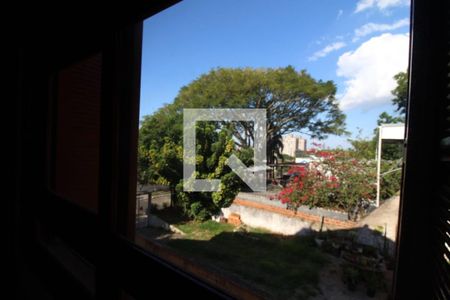 Casa à venda com 206m², 3 quartos e 3 vagas Casa à venda com 206m², 3 quartos e 3 vagasJanela