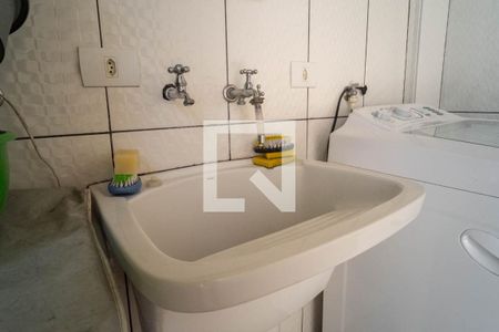 Casa à venda com 152m², 3 quartos e 2 vagas Casa à venda com 152m², 3 quartos e 2 vagasÁrea de serviço