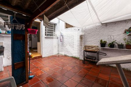 Casa à venda com 110m², 2 quartos e 1 vaga Casa à venda com 110m², 2 quartos e 1 vagaQuintal