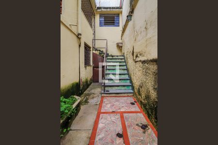 Casa à venda com 240m², 4 quartos e 1 vagaÁrea de Serviço