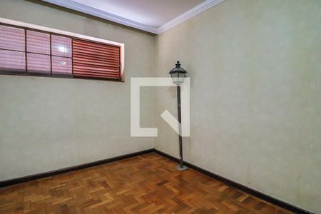Casa à venda com 240m², 4 quartos e 1 vagaQuarto 1