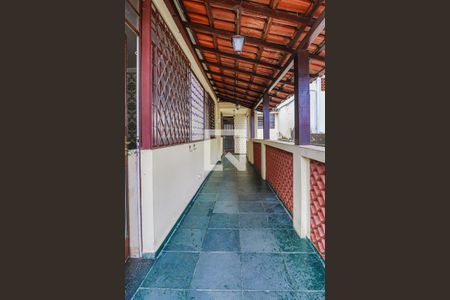 Casa à venda com 240m², 4 quartos e 1 vagaVaranda