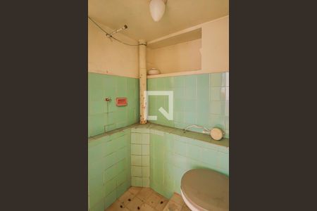 Casa à venda com 240m², 4 quartos e 1 vagaÁrea de Serviço