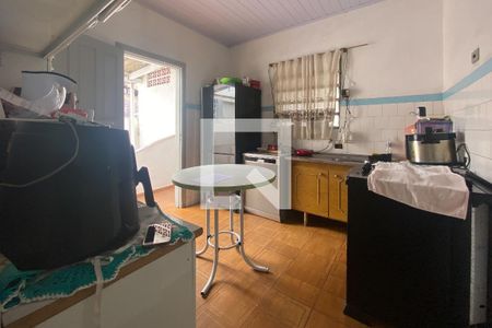 Casa à venda com 220m², 2 quartos e 2 vagasCozinha