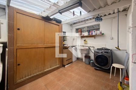 Casa à venda com 220m², 2 quartos e 2 vagasÁrea de Serviço - Casa 1