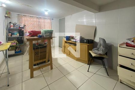 Casa à venda com 220m², 2 quartos e 2 vagasEscritório