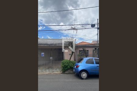 Casa à venda com 220m², 2 quartos e 2 vagasFachada