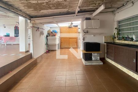 Casa à venda com 220m², 2 quartos e 2 vagasChurrasqueira