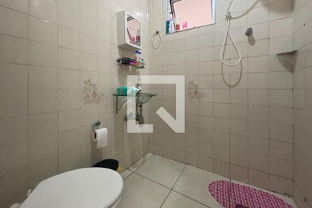 Casa à venda com 220m², 2 quartos e 2 vagasBanheiro - Casa 2