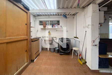 Casa à venda com 220m², 2 quartos e 2 vagasÁrea de Serviço - Casa 1