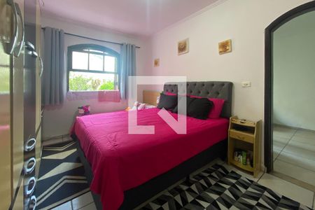 Casa à venda com 220m², 2 quartos e 2 vagasQuarto - Casa 2