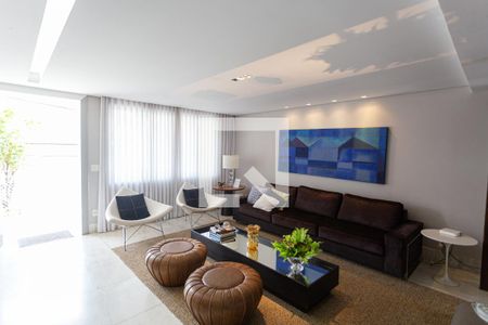 Sala 1 de casa à venda com 4 quartos, 445m² em Santa Efigênia, Belo Horizonte