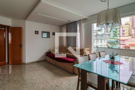 Sala de apartamento para alugar com 3 quartos, 120m² em União, Belo Horizonte