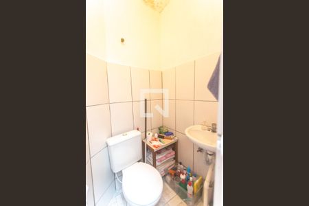 Casa à venda com 156m², 2 quartos e 1 vaga Casa à venda com 156m², 2 quartos e 1 vagaBanheiro social