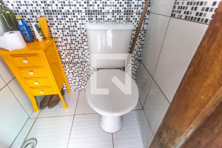 Casa à venda com 156m², 2 quartos e 1 vaga Casa à venda com 156m², 2 quartos e 1 vagaBanheiro social