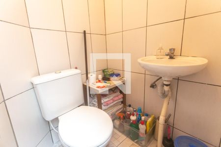 Casa à venda com 156m², 2 quartos e 1 vaga Casa à venda com 156m², 2 quartos e 1 vagaBanheiro social