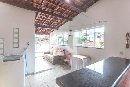 Casa à venda com 156m², 2 quartos e 1 vaga Casa à venda com 156m², 2 quartos e 1 vagaChurrasqueira