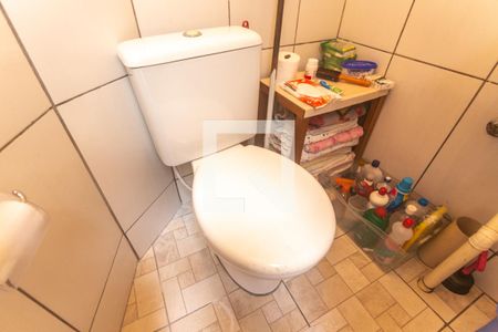 Casa à venda com 156m², 2 quartos e 1 vaga Casa à venda com 156m², 2 quartos e 1 vagaBanheiro social