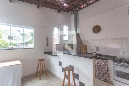 Casa à venda com 156m², 2 quartos e 1 vaga Casa à venda com 156m², 2 quartos e 1 vagaChurrasqueira