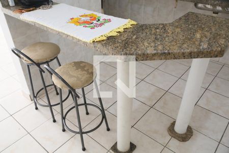 Sala/Cozinha de kitnet/studio para alugar com 1 quarto, 28m² em Jardim Melvi, Praia Grande