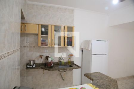 Sala/Cozinha de kitnet/studio para alugar com 1 quarto, 28m² em Jardim Melvi, Praia Grande