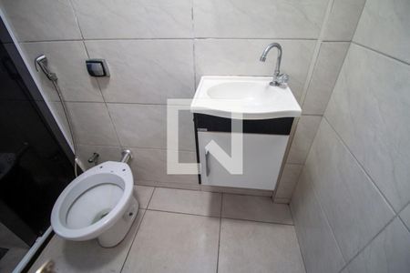 Apartamento para alugar com 42m², 2 quartos e sem vagaBanheiro