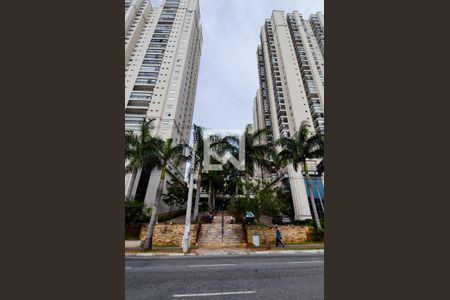 Apartamento para alugar com 68m², 2 quartos e 1 vagaFachada do Condomínio