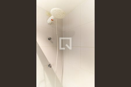 Banheiro - Chuveiro de kitnet/studio para alugar com 1 quarto, 20m² em República, São Paulo